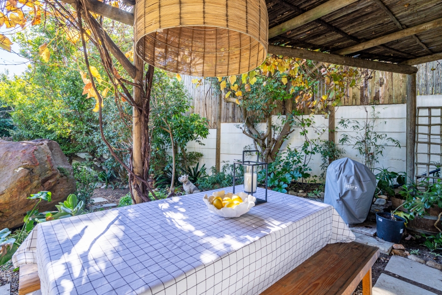 To Let 2 Bedroom Property for Rent in Camps Bay Western Cape
